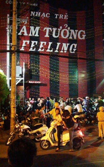 Hàng trăm cảnh sát đột kích vũ trường lớn nhất vùng ven Sài Gòn ảnh 1