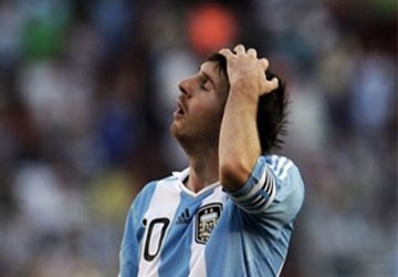 Messi tiếp tục vô duyên, Argentina hòa thất vọng ảnh 1