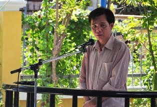 Đâm vợ 3 nhát rồi uống thuốc diệt cỏ tự tử ảnh 1