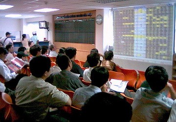 ‘Chứng khoán Việt Nam hấp dẫn hơn Trung Quốc, Ấn Độ’ ảnh 1