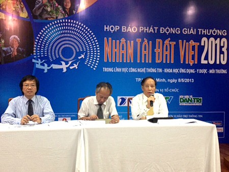 Phát động giải thưởng “Nhân tài Đất Việt 2013” ảnh 1