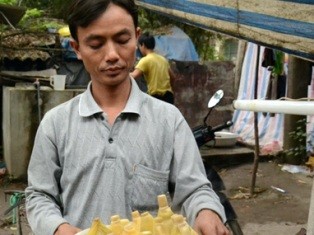 Nỗi tuyệt vọng của xóm bắp ngô ảnh 1