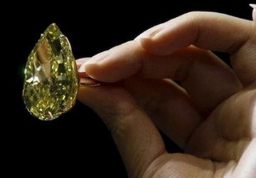 Kim cương Sun-Drop được bán với giá 12 triệu USD ảnh 1