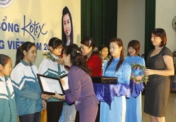 Khởi động Quỹ học bổng vì nữ sinh tài năng Việt ảnh 1