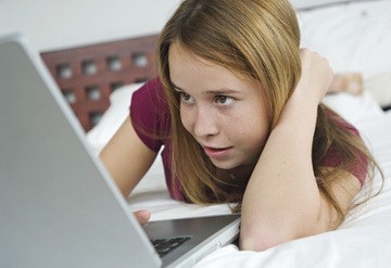 Nản vì bạn gái muốn quản lí facebook người yêu ảnh 1