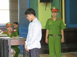 Bị ép đánh bạc, quật người đến chết ảnh 1