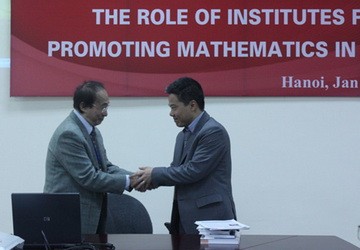 GS. Ngô Bảo Châu về nước dự hội thảo toán học ảnh 1