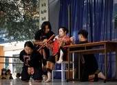 Vở kịch độc đáo lấy cảm hứng từ Vợ chồng A Phủ của học sinh lớp 12