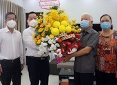 Tiếp tục cống hiến, dìu dắt, truyền lửa cho thế hệ bác sĩ trẻ