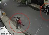 Nhà 1 hộ dân ở quận Tân Phú bị khủng bố bằng sơn đỏ, mắm tôm