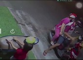 Dẫn trẻ em đi trộm ví rồi trả lại