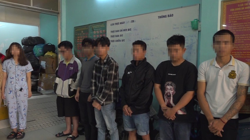 Ông 'trùm' ở nước ngoài thuê người giả danh nhân viên ngân hàng lừa đảo  ảnh 1