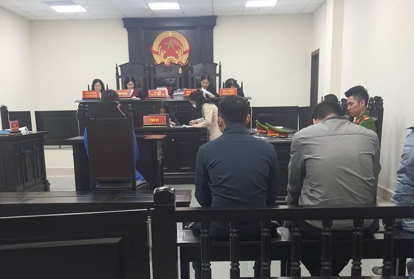 Cựu cảnh sát cơ động lãnh 18 năm tù vì lừa đảo ảnh 1