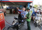 Đừng cân đo giảm thuế, phí nữa!
