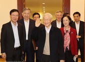 Bộ Chính trị, Ban Bí thư khóa XIII họp phiên đầu tiên