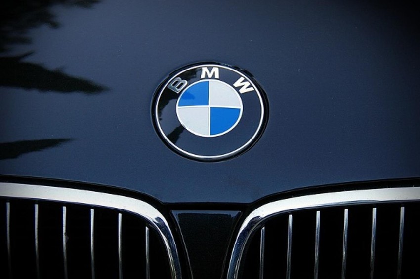 Ý nghĩa logo BMW  Ấn tượng đến từ chính sự đơn giản  logoxenet
