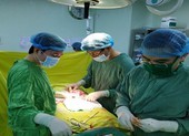 Người đàn ông tự bơm silicon vào “của quý” để tăng kích thước