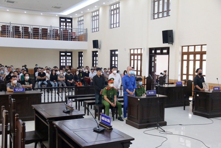 Xét xử vụ xe Mercedes tông chết người ở Phan Thiết ảnh 3