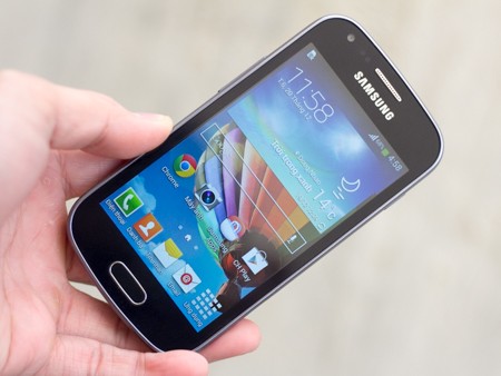 5 smartphone phổ thông đáng chú ý năm 2013