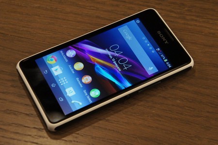 Loạt smartphone “hàng hiệu” giá rẻ mới và sắp bán tại Việt Nam