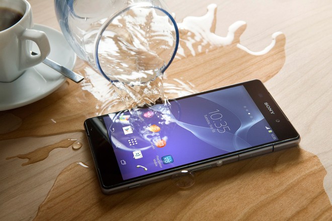 5 smartphone mạnh có tính năng chống nước ảnh 1