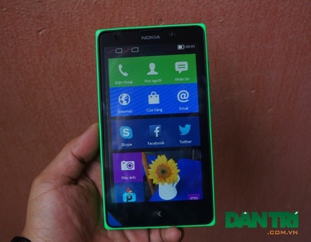 Nokia XL.