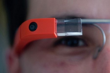 Bệnh nhân mắc chứng nghiện Internet vì sử dụng Google Glass liên tục 18 giờ mỗi ngày