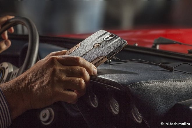 Lamborghini ra mắt smartphone Android giá 120 triệu đồng ảnh 9