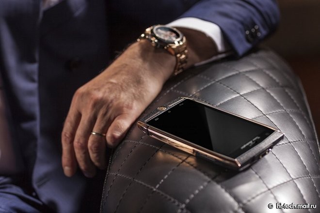 Lamborghini ra mắt smartphone Android giá 120 triệu đồng ảnh 3
