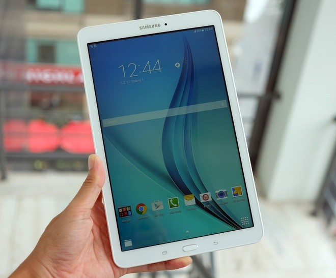 Máy tính bảng 9,6 inch giá rẻ từ Samsung ảnh 4