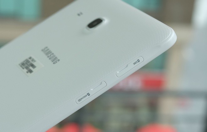 Máy tính bảng 9,6 inch giá rẻ từ Samsung ảnh 7