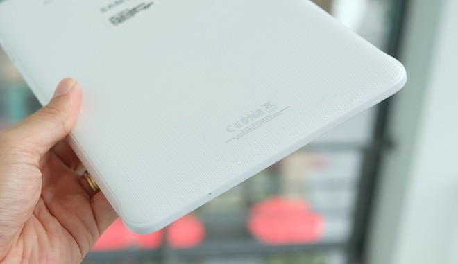 Máy tính bảng 9,6 inch giá rẻ từ Samsung ảnh 8
