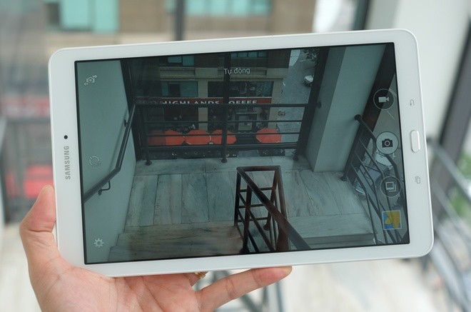 Máy tính bảng 9,6 inch giá rẻ từ Samsung ảnh 11