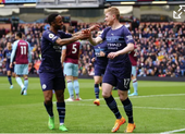 Man City đòi lại ngôi đầu Premier League, Chelsea thua khó tin