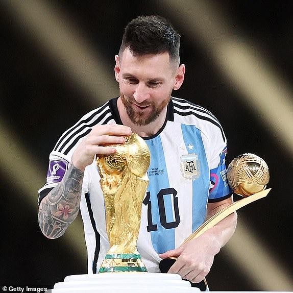 Chùm Ảnh Argentina Vô Địch World Cup Và Cảm Xúc Trái Ngược Giữa Messi -  Mbappe
