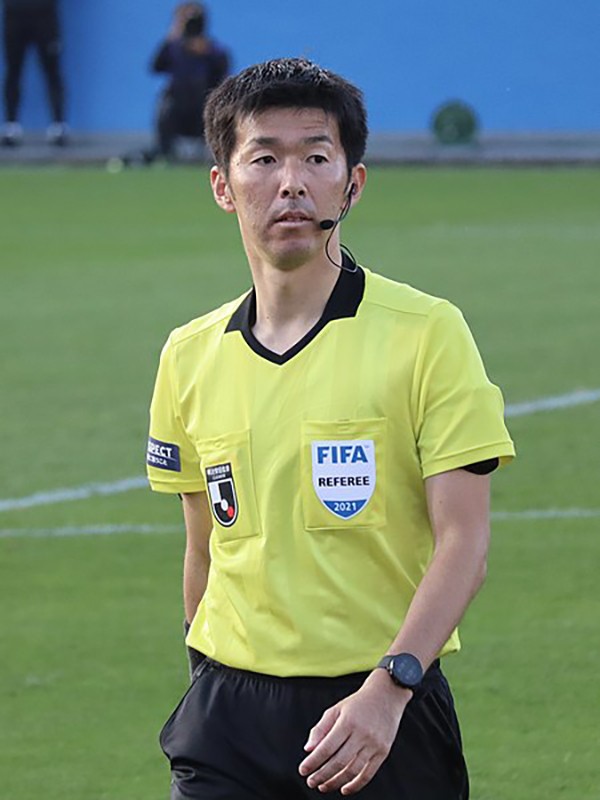 Trọng tài Nhật bắt chính trận lượt về Việt Nam – Indonesia: Cẩn thận thẻ đỏ ảnh 3