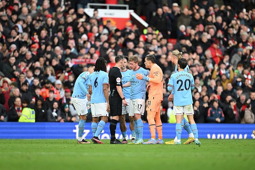 Premier League referee explains MU's 'ghost goal' photo 6