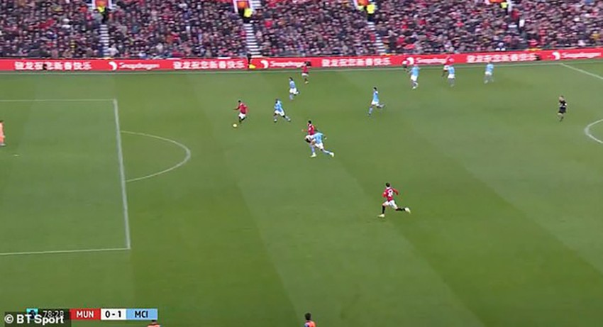 Premier League referee explains MU's 'ghost goal' photo 2