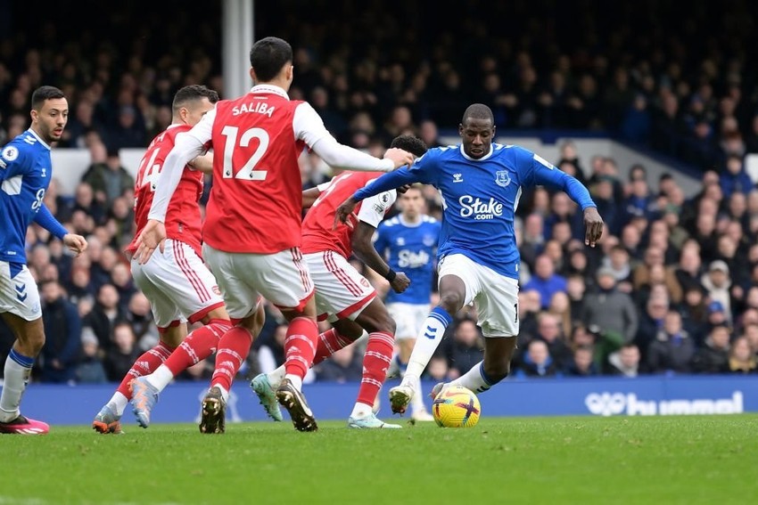 Arsenal lost in shock to Everton photo 2