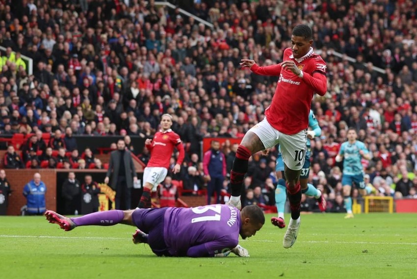 Casemiro bị đuổi, MU chia điểm trên sân nhà Old Trafford ảnh 3