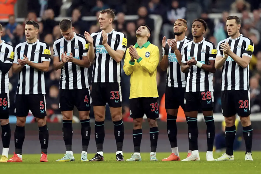 Newcastle 'bật đèn xanh vinh danh quỷ đỏ' MU