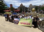 Khách du lịch chưa huỷ tour đến Đà Nẵng