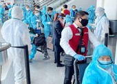 Đã đến lúc mở lại dần đường bay, giải cứu ngành hàng không