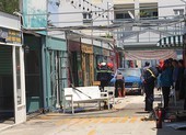 Cháy ki-ốt trong khu mua sắm, nhiều người hoảng loạn tháo chạy