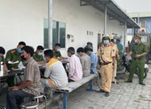 Công an TP Thủ Đức kiểm tra ma tuý tài xế ra vào cảng Phú Hữu