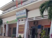 Phó giám đốc trung tâm y tế có em ruột làm kế toán trưởng