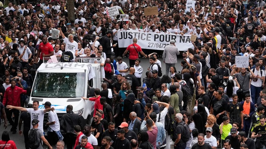 What led to recent violent protests in France?  photo 2