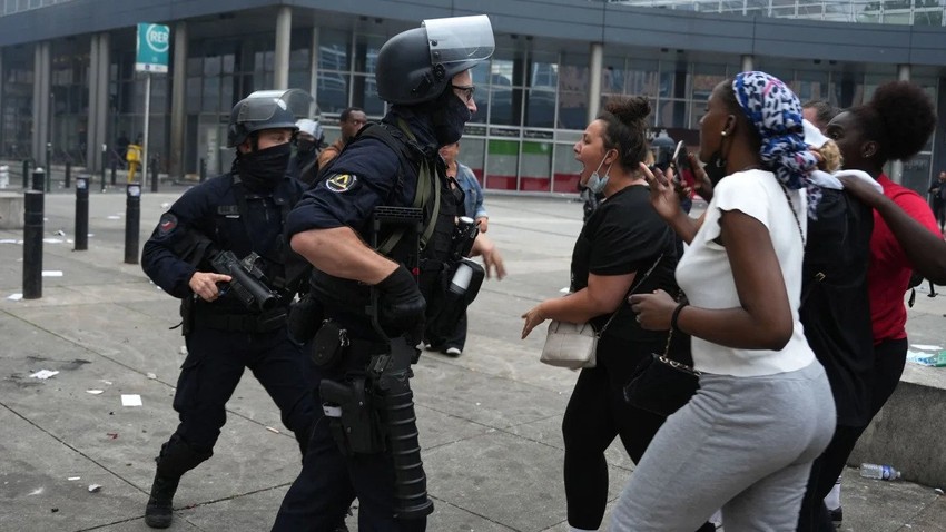 What led to recent violent protests in France?  photo 3