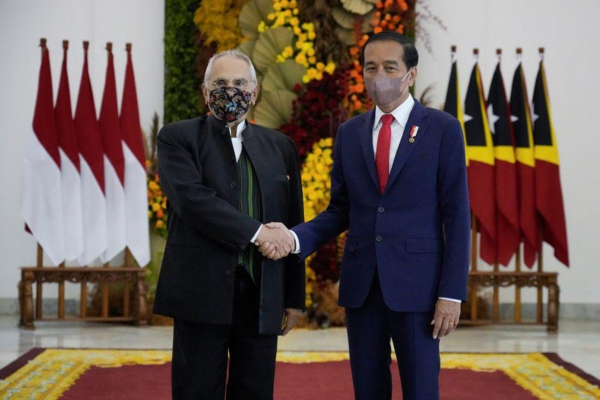 Với việc trở thành thành viên mới nhất của ASEAN, Đông Timor đã chứng tỏ sức mạnh và tiềm năng của mình trong khu vực Đông Nam Á. Quốc kỳ Đông Timor cũng được tôn vinh ngày một nhiều hơn với sự góp mặt của Đông Timor tại các sự kiện của ASEAN. Hãy cùng xem xét lại Quốc kỳ Đông Timor trong ngữ cảnh mới này.