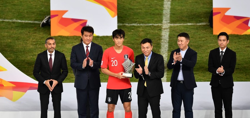 Là đội bóng U23 vô địch châu Á năm 2018, U23 Hàn Quốc được biết đến như một đội tuyển bóng đá tài năng và đầy tiềm năng. Với tinh thần thi đấu quả cảm cùng với tài năng và sức mạnh của mình, U23 Hàn Quốc chắc chắn sẽ tiếp tục tạo nên các trận đấu ấn tượng trong tương lai.
